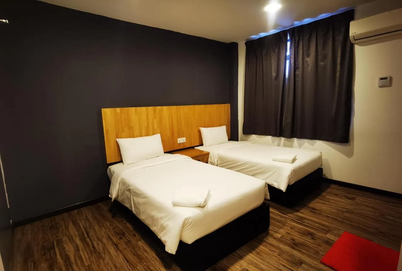3-Plus Hotel Kota Kinabalu 2*,