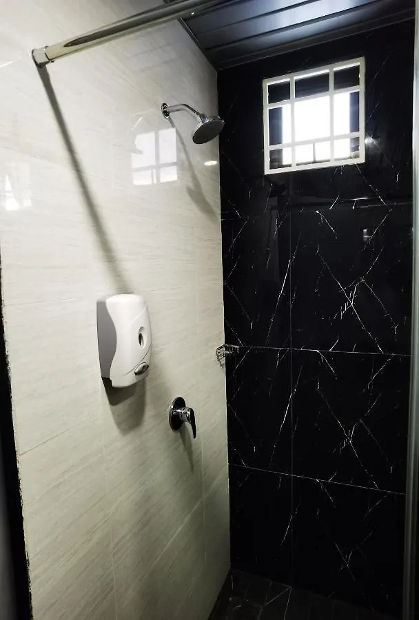 3-Plus Hotel Κότα Κιναμπαλού