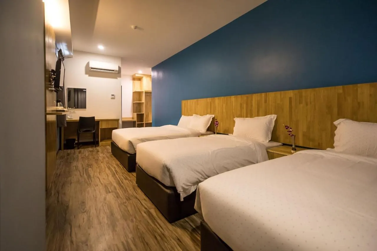 3-Plus Hotel Kota Kinabalu 2*,