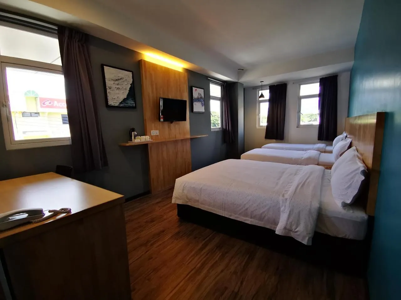 3-Plus Hotel Κότα Κιναμπαλού 2*,
